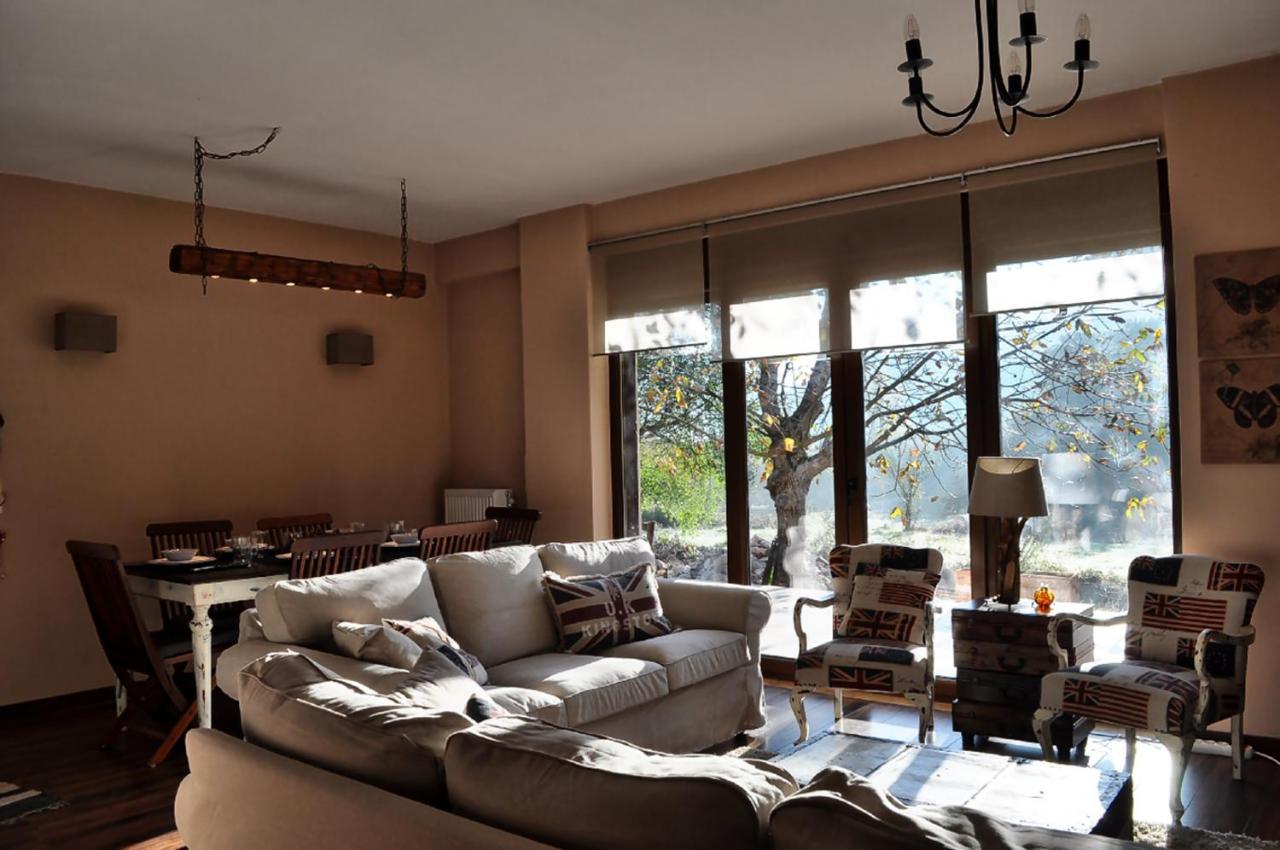 Chalet Coquelicot  Kalavryta Extérieur photo
